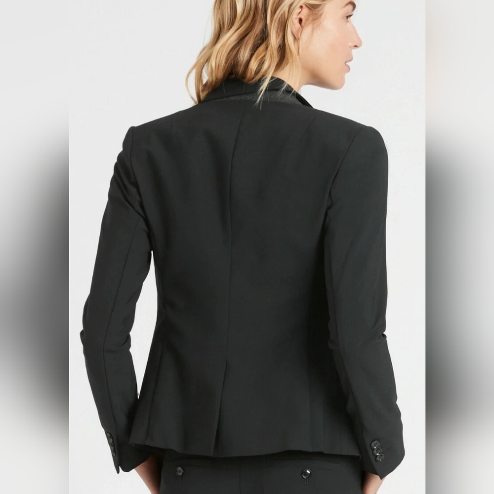 Banana Republic Classic-Fit Machine-Washable Italian Wool Blend Blazer In Black - Picture 3 of 14